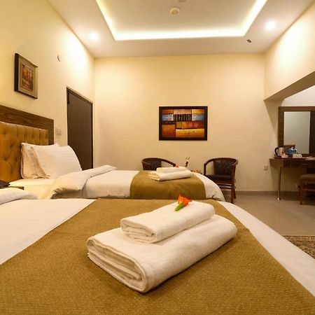 Hotel One Lalazar Multan Exterior photo