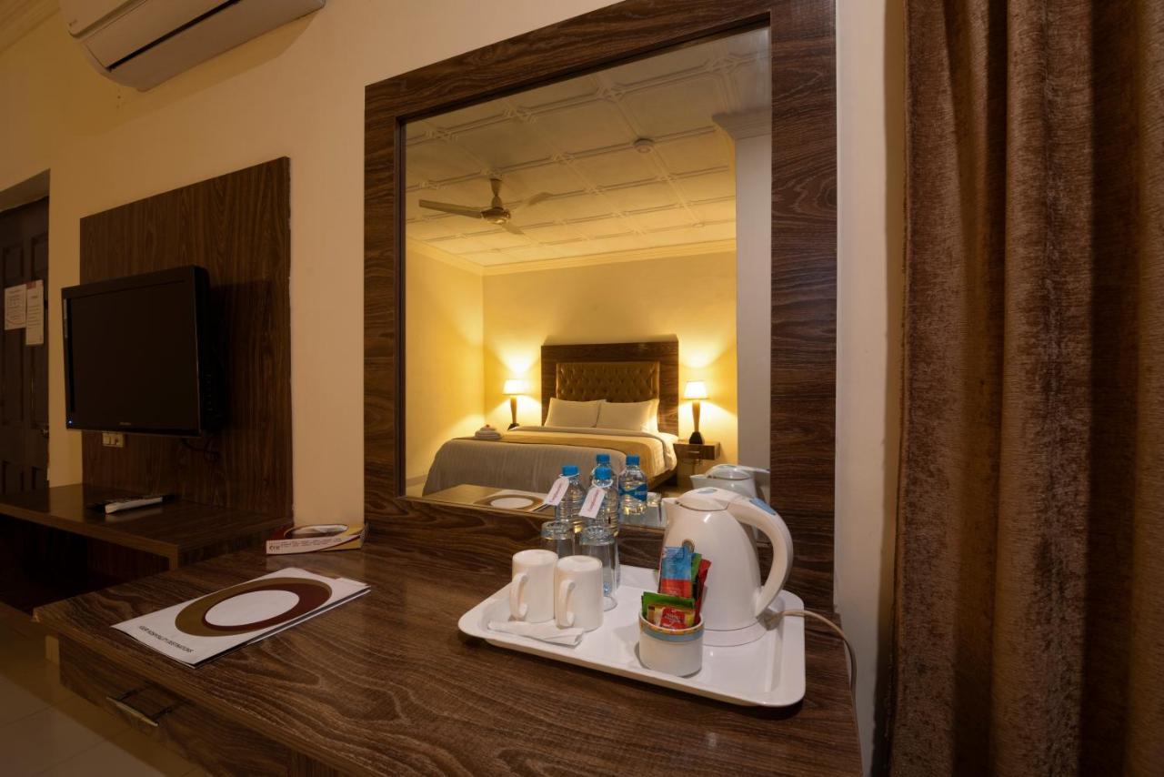Hotel One Lalazar Multan Exterior photo