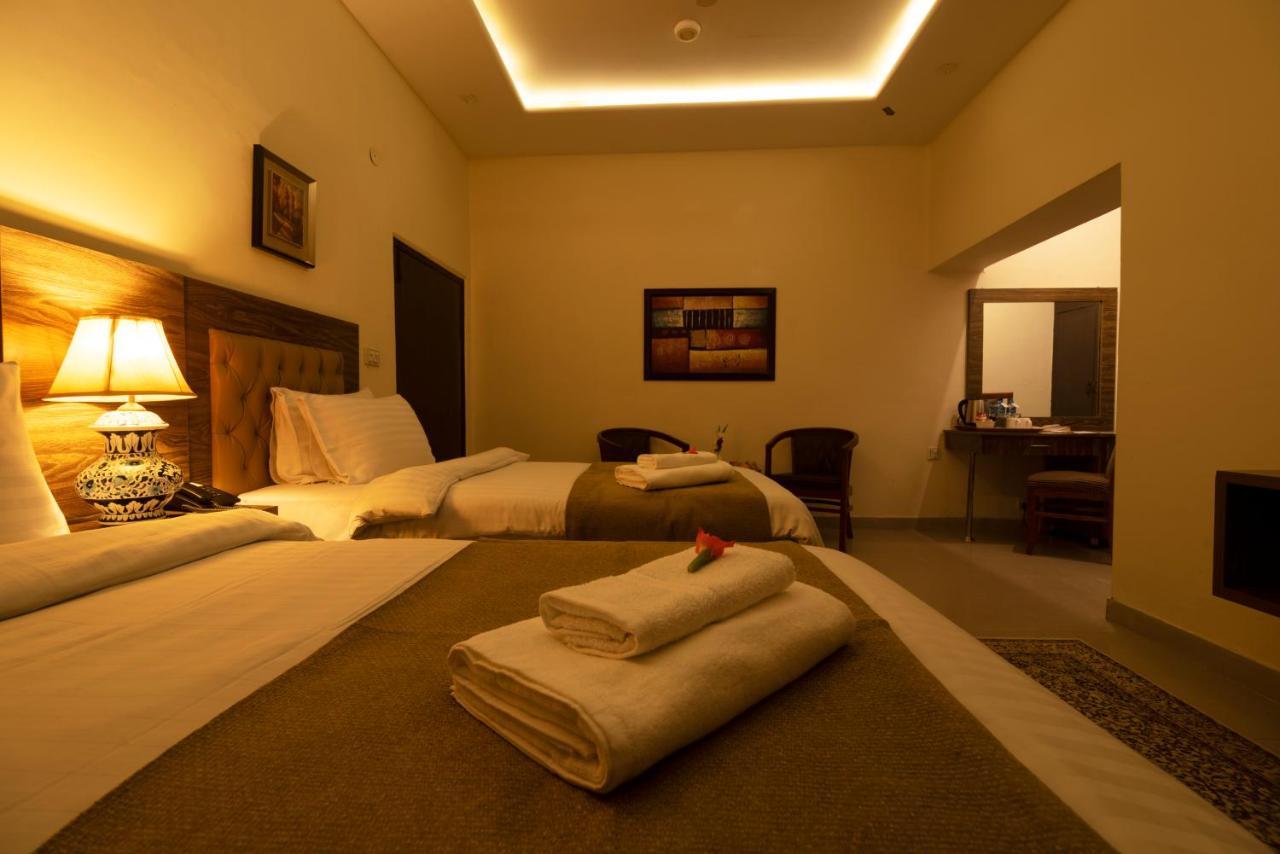 Hotel One Lalazar Multan Exterior photo