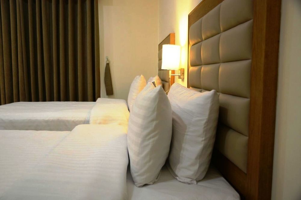 Hotel One Lalazar Multan Exterior photo